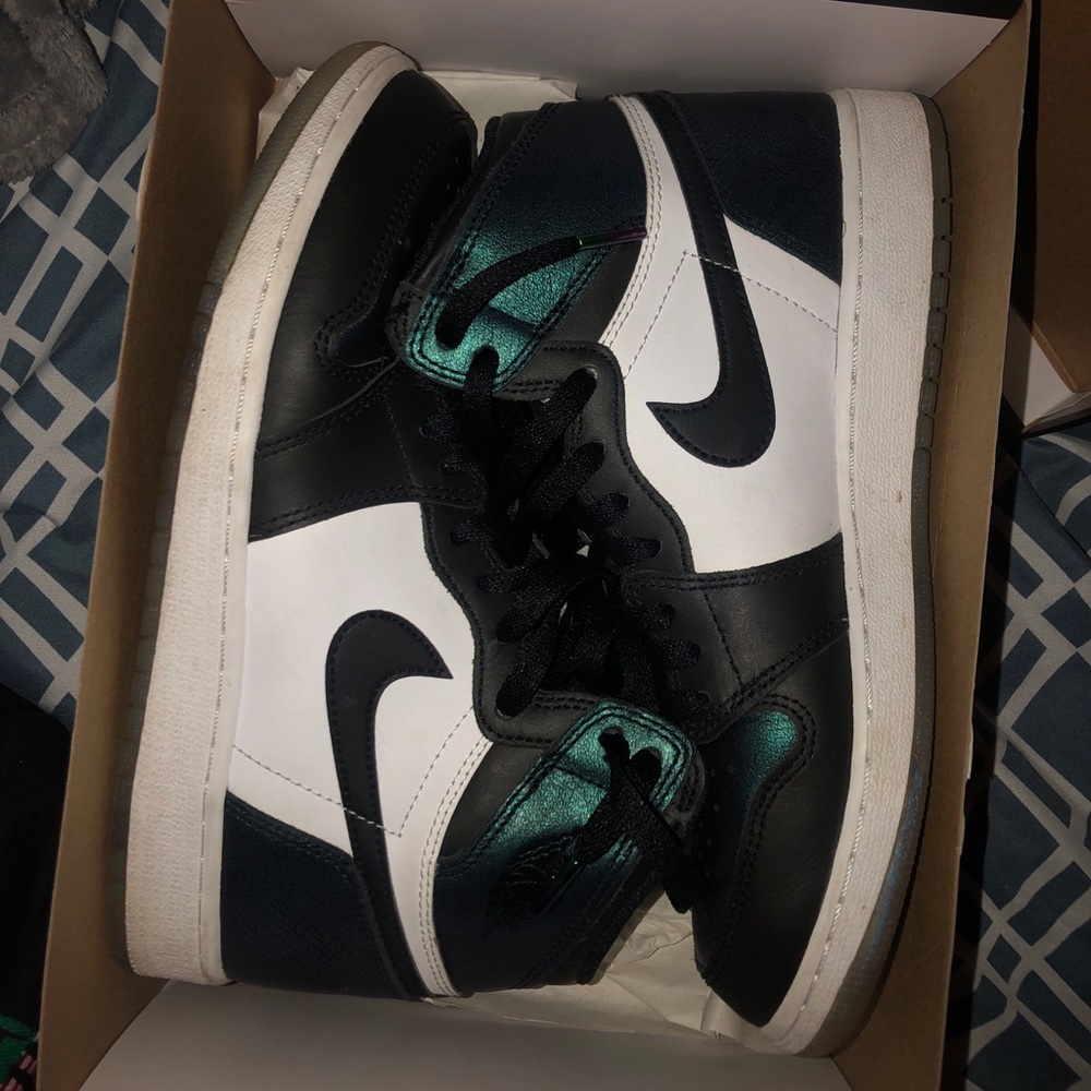 AIR JORDAN RETRO HI OG METALLIC